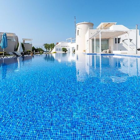 Blue Diamond Beach Villas Paphos Exterior foto