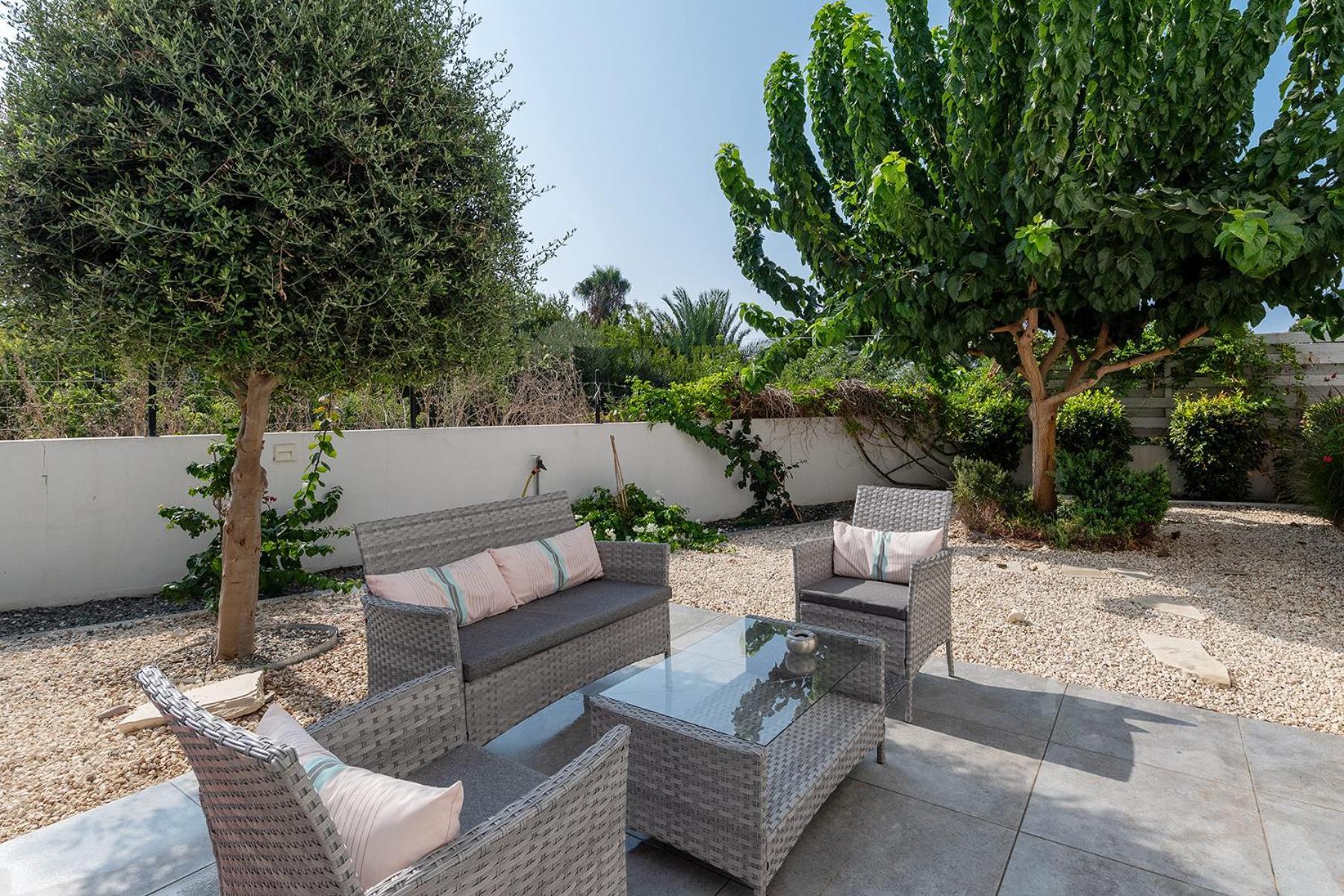 Blue Diamond Beach Villas Paphos Exterior foto