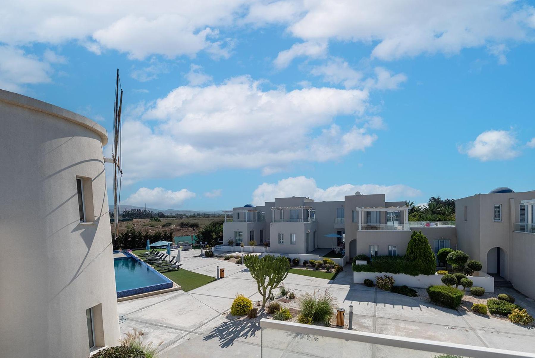 Blue Diamond Beach Villas Paphos Exterior foto