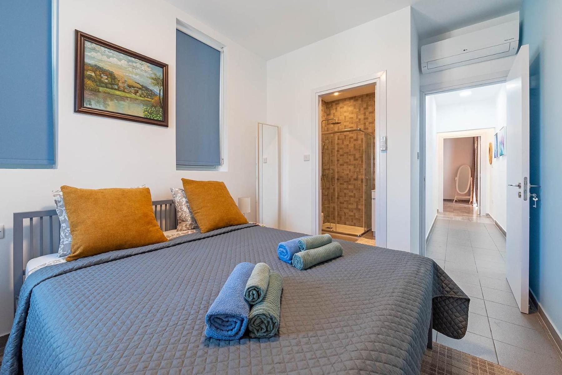 Blue Diamond Beach Villas Paphos Exterior foto