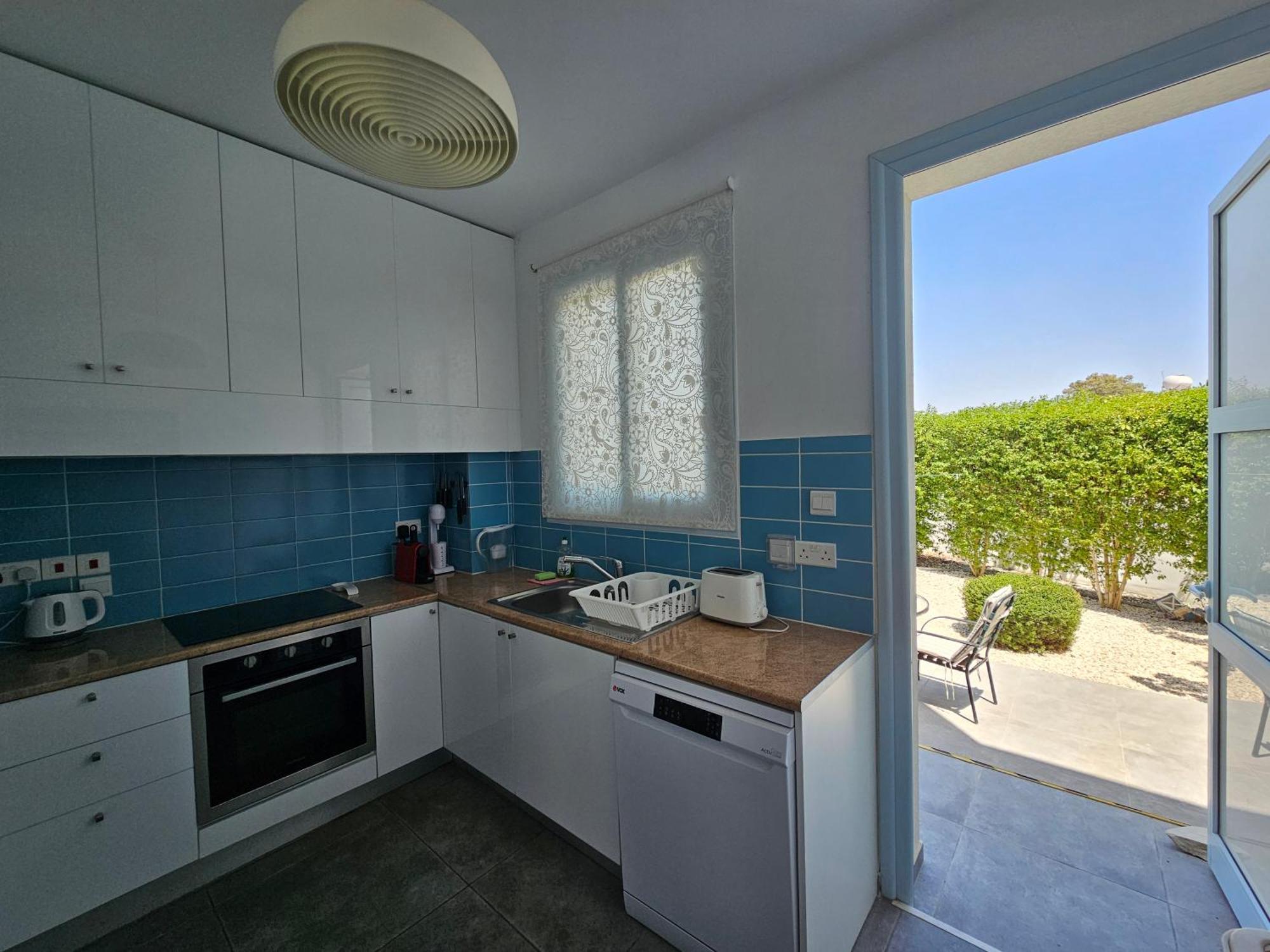Blue Diamond Beach Villas Paphos Exterior foto