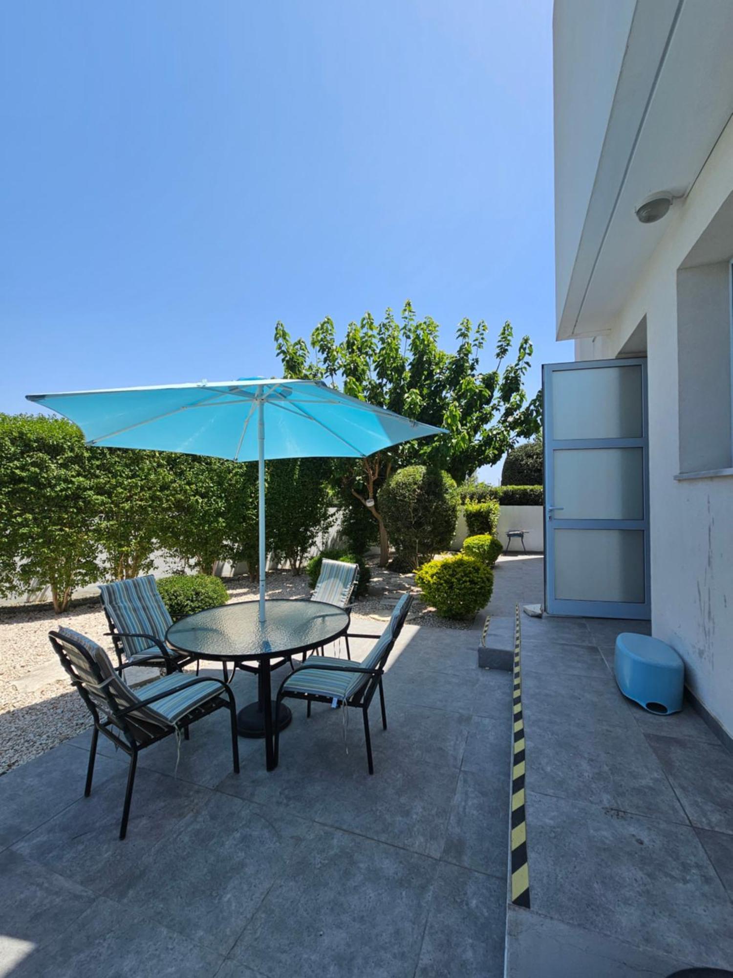 Blue Diamond Beach Villas Paphos Exterior foto