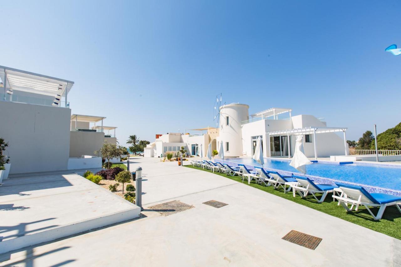 Blue Diamond Beach Villas Paphos Exterior foto