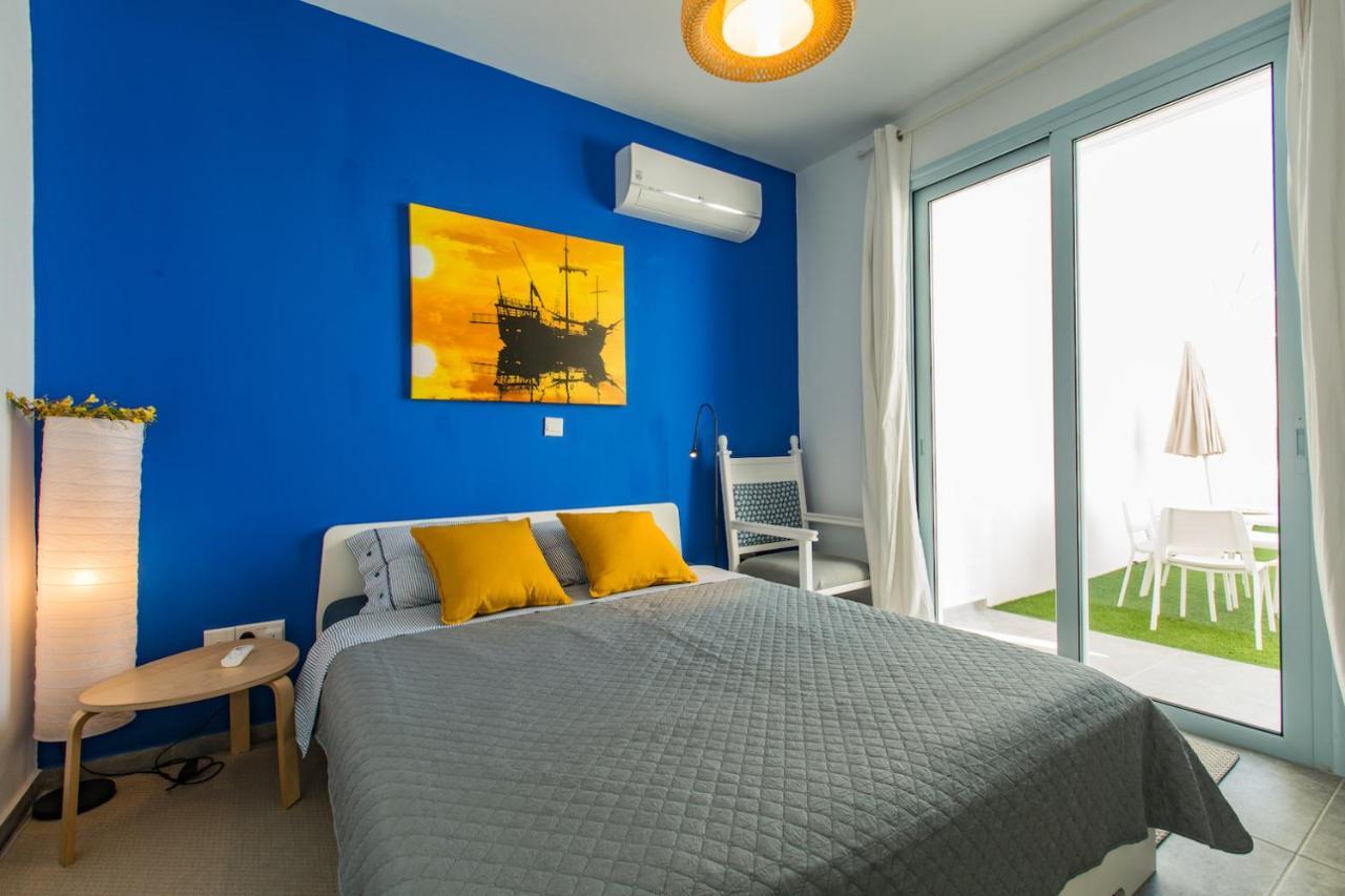 Blue Diamond Beach Villas Paphos Exterior foto