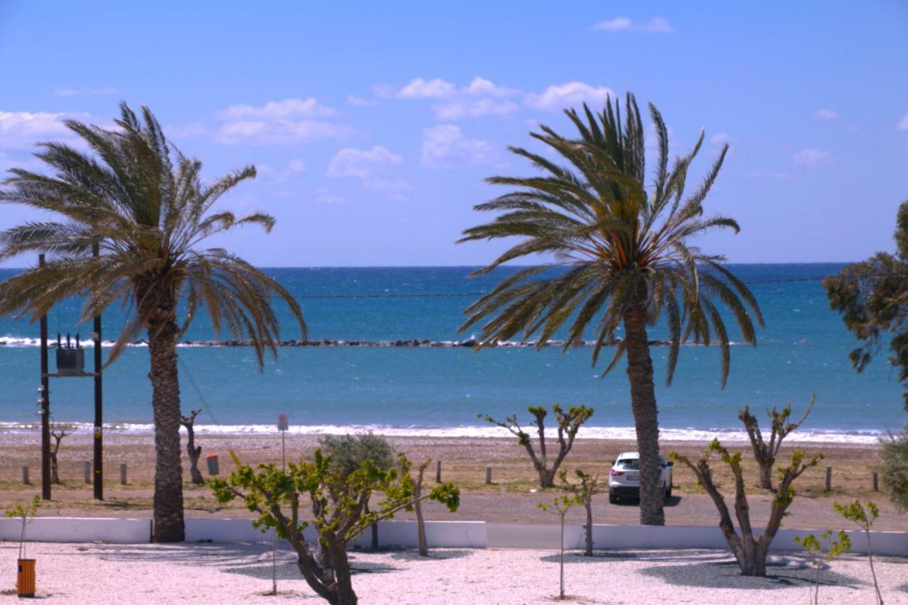 Blue Diamond Beach Villas Paphos Exterior foto